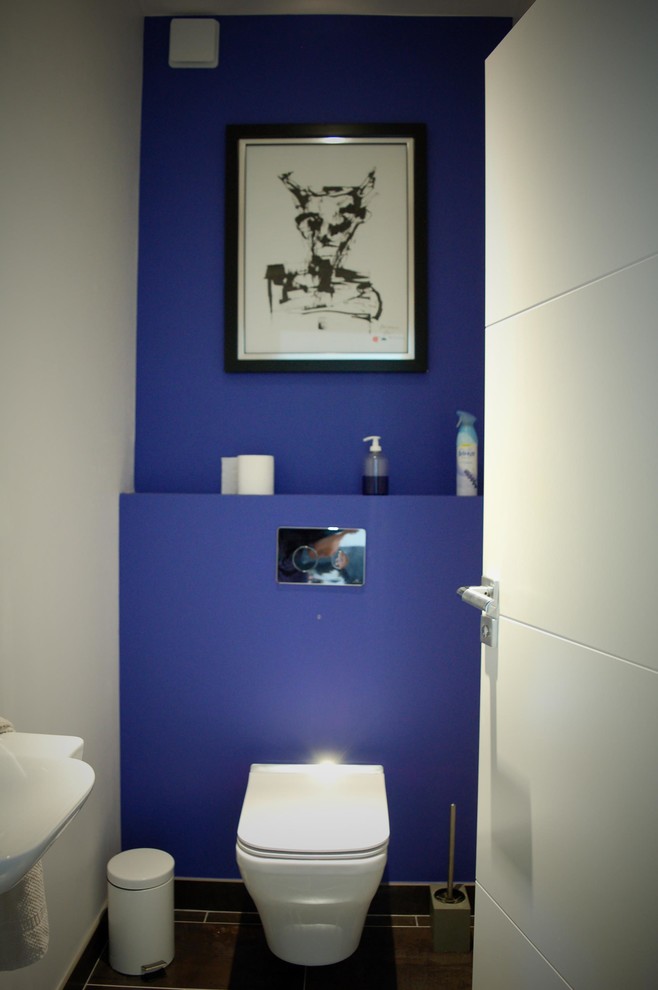 Cette image montre un WC et toilettes design.