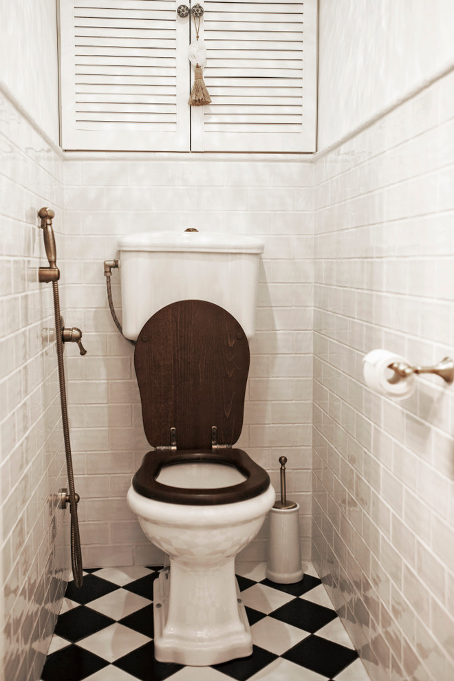 パリにあるコンテンポラリースタイルのおしゃれなトイレ・洗面所 (分離型トイレ) の写真