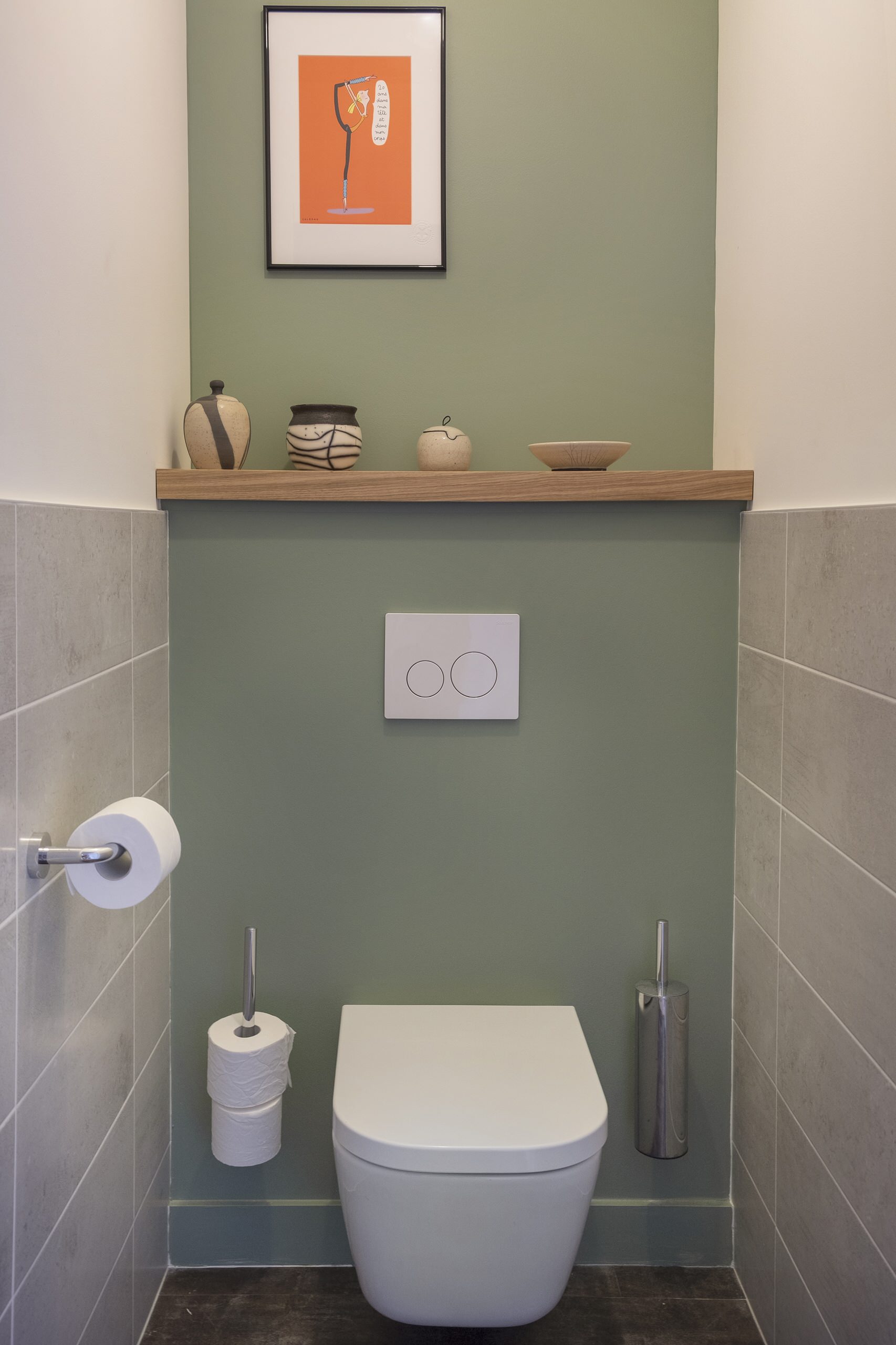Photos et idées déco de WC et toilettes gris avec un mur vert - Octobre  2023 | Houzz FR