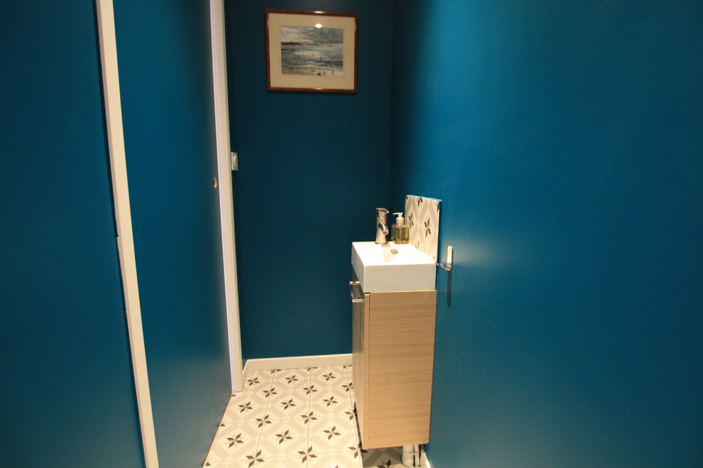 Idée de décoration pour un WC et toilettes nordique.