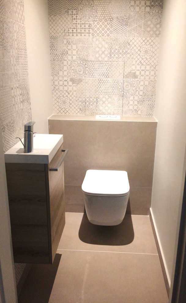 Exempel på ett modernt toalett