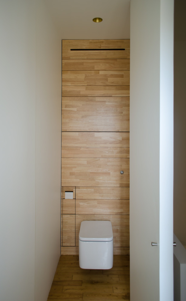ボルドーにあるコンテンポラリースタイルのおしゃれなトイレ・洗面所の写真