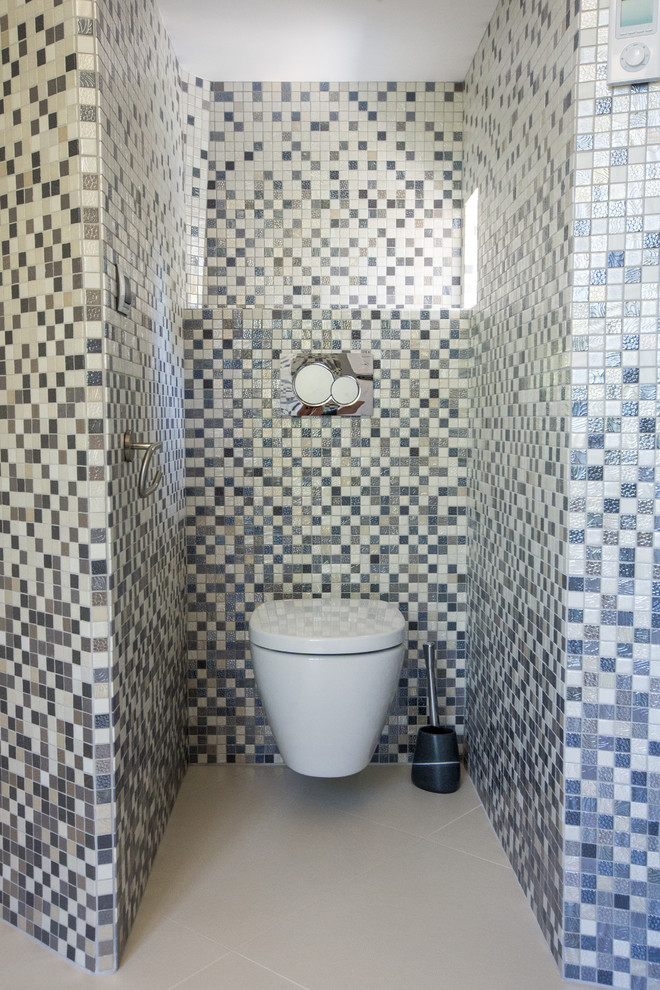 Idées déco pour un WC et toilettes contemporain.