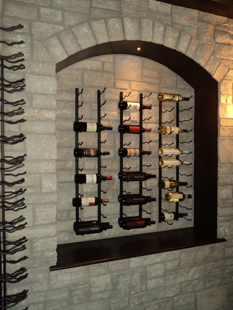 Idée de décoration pour une cave à vin victorienne.