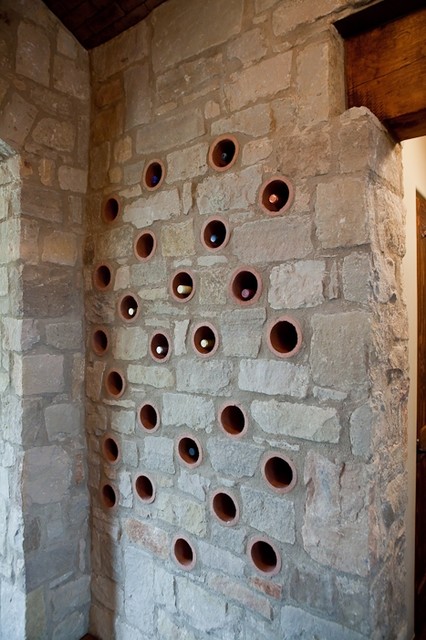 Clay Pipe Wine Rack - Mediterráneo - Bodega - Austin - de Rick O'Donnell  Architect, LLC | Houzz