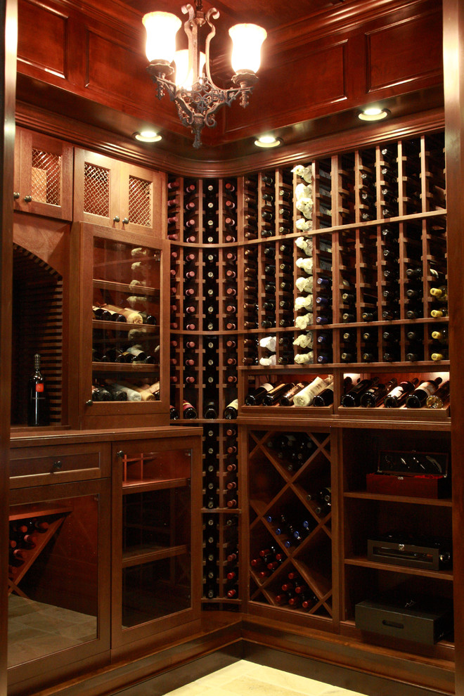 Wine cellar - traditional wine cellar idea in Atlanta