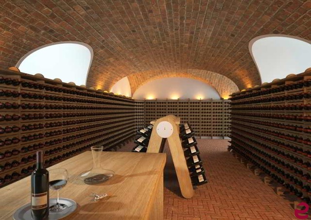 Esigo 2 Classic wine rack the unique warmth of wood Traditional Wine Cellar Venice by Esigo Srl Houzz IE