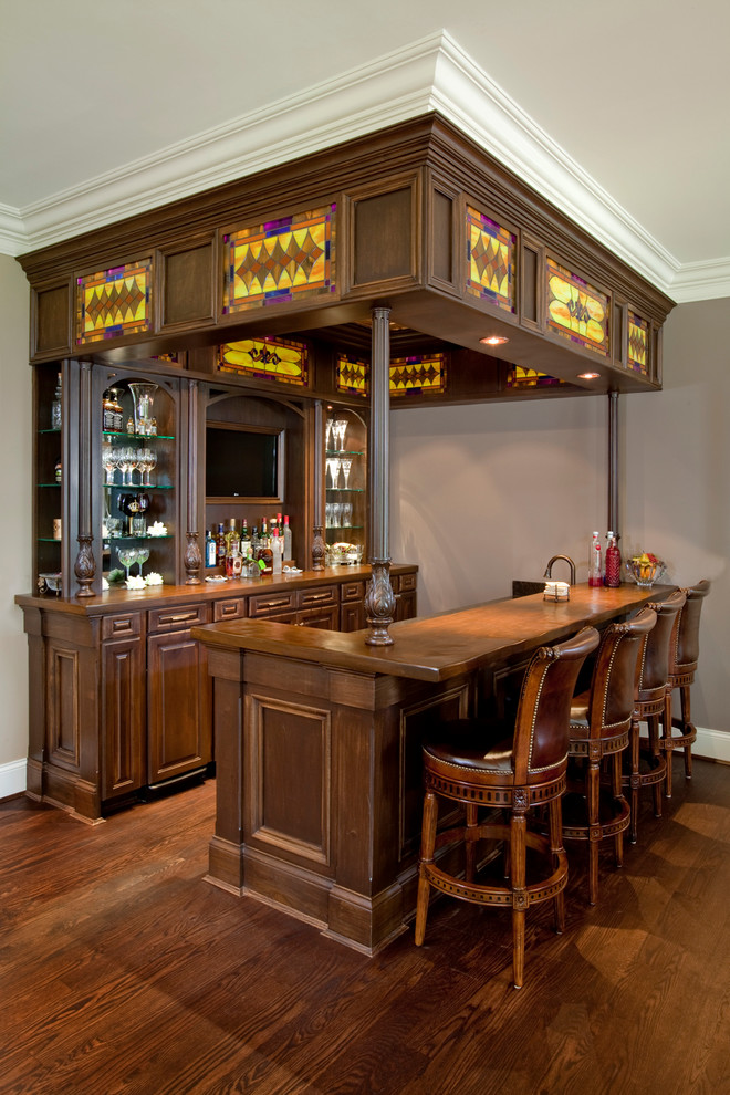 Inspiration for a traditional home bar in Cincinnati.