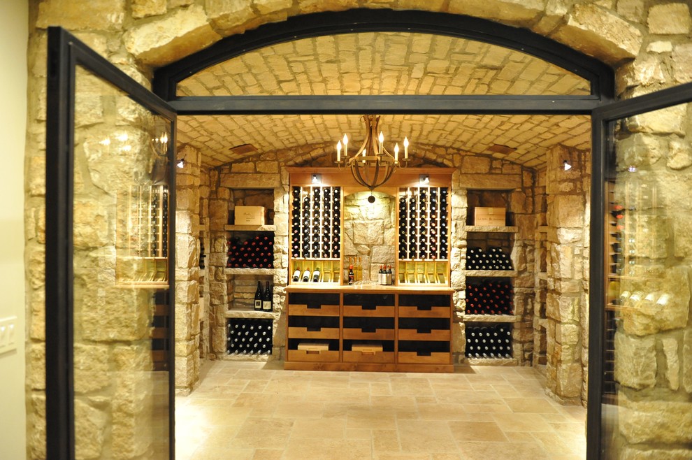 Idée de décoration pour une cave à vin design de taille moyenne avec un sol en carrelage de céramique, un présentoir et un sol jaune.