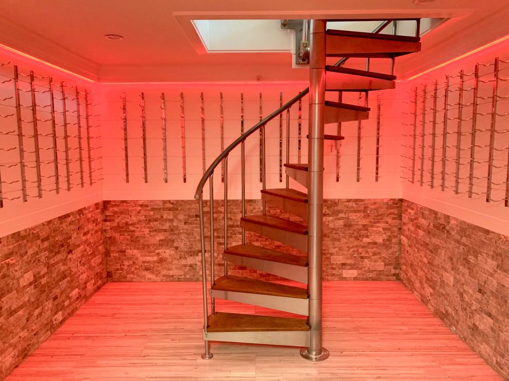 Idées déco pour un grand escalier contemporain.