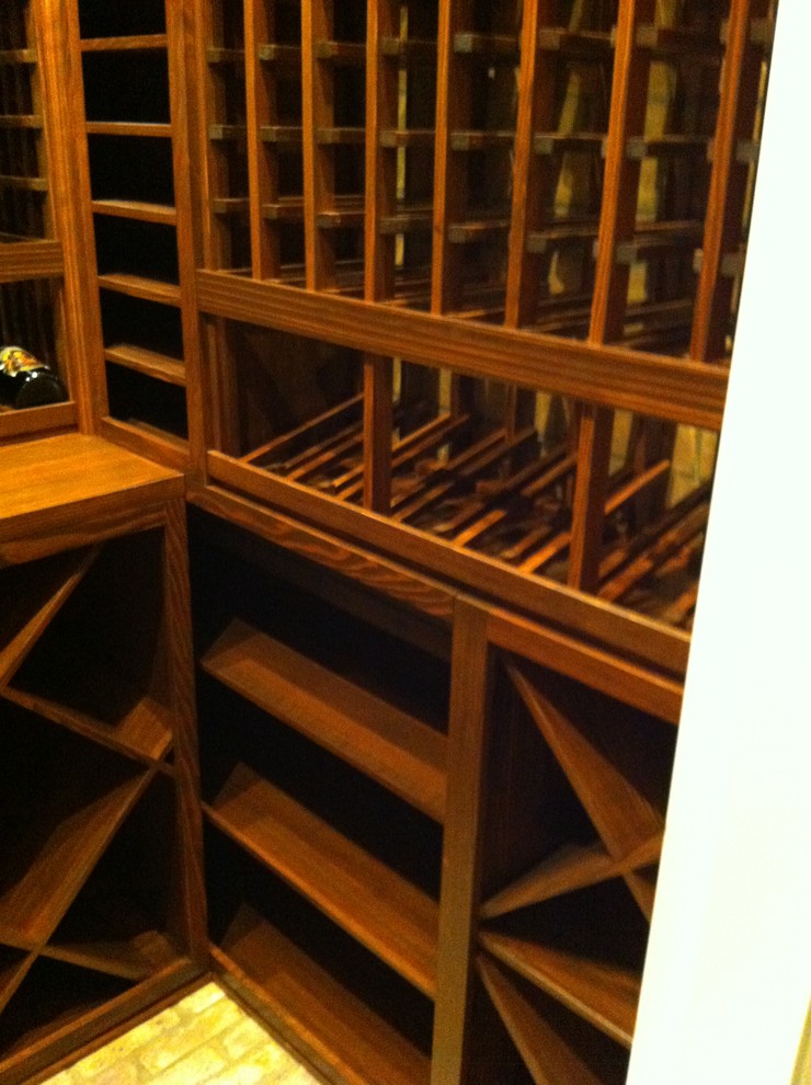Wine cellar - traditional wine cellar idea in Miami