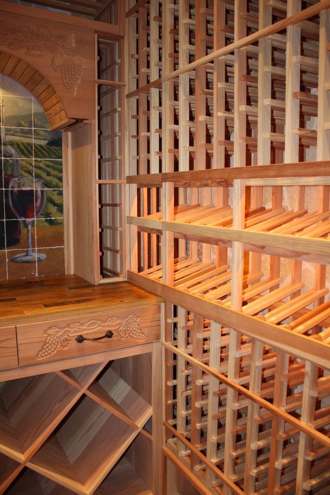Design ideas for a classic wine cellar in Dallas.