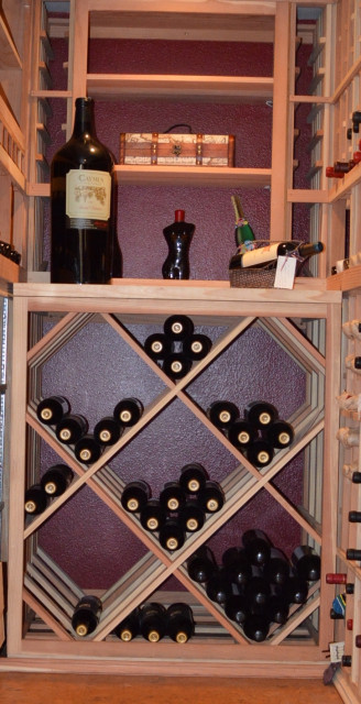 Diamond lattice wine discount rack