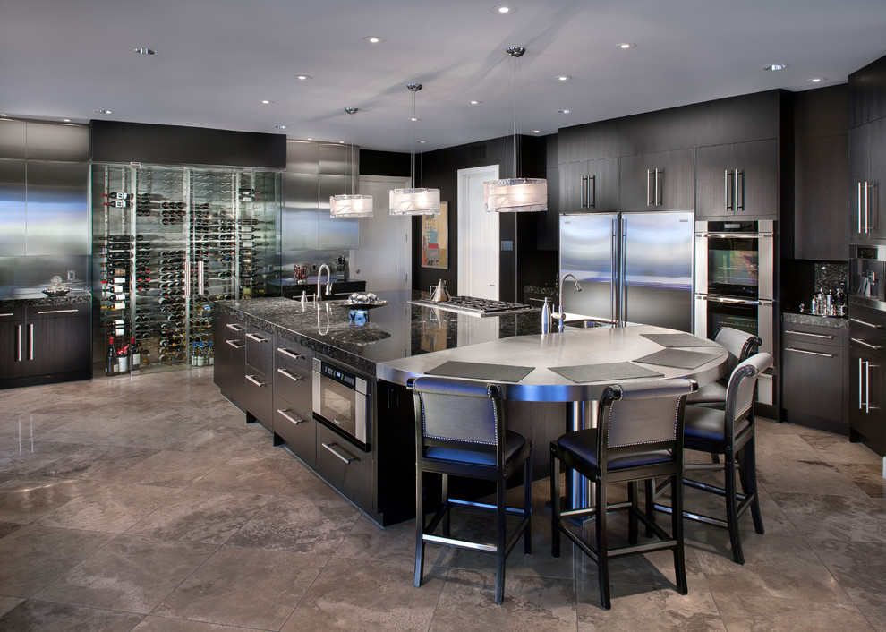 Immagine di una cucina minimal di medie dimensioni con pavimento con piastrelle in ceramica e pavimento grigio