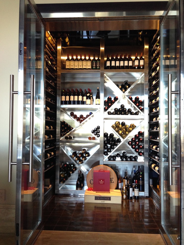 Contemporary wine cellar in Miami.