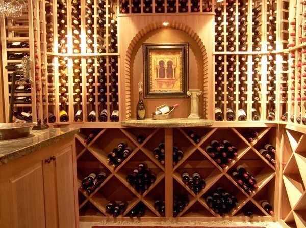 Mittelgroßer Mediterraner Weinkeller mit Kammern in Salt Lake City