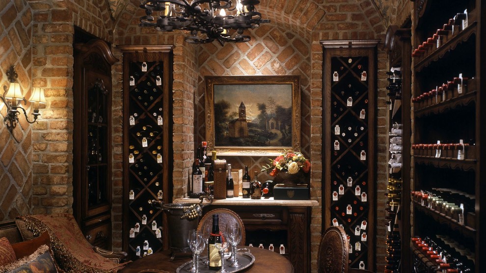 Cette image montre une cave à vin victorienne.