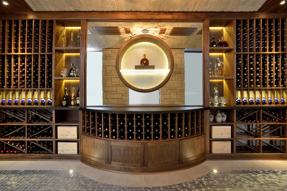 Design ideas for a classic wine cellar in Toronto.