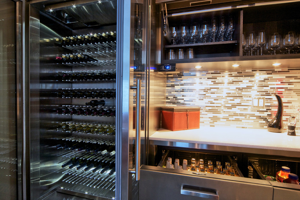 Wine cellar - modern wine cellar idea in Vancouver