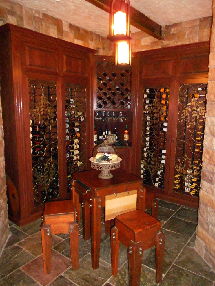 Design ideas for a classic wine cellar in Atlanta.