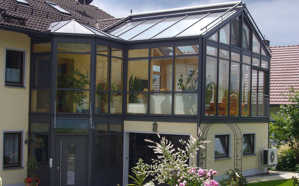 Design ideas for a contemporary conservatory in Munich.