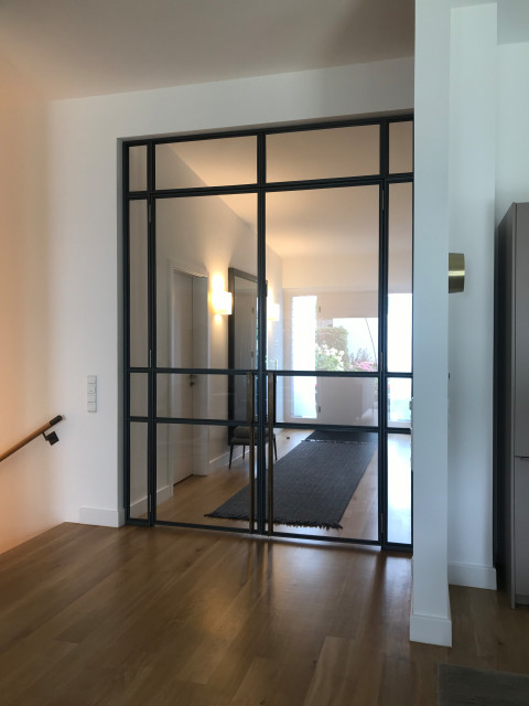 2-flügelige Stahl-Loft-Türen mit Seitenteilen und Oberlicht