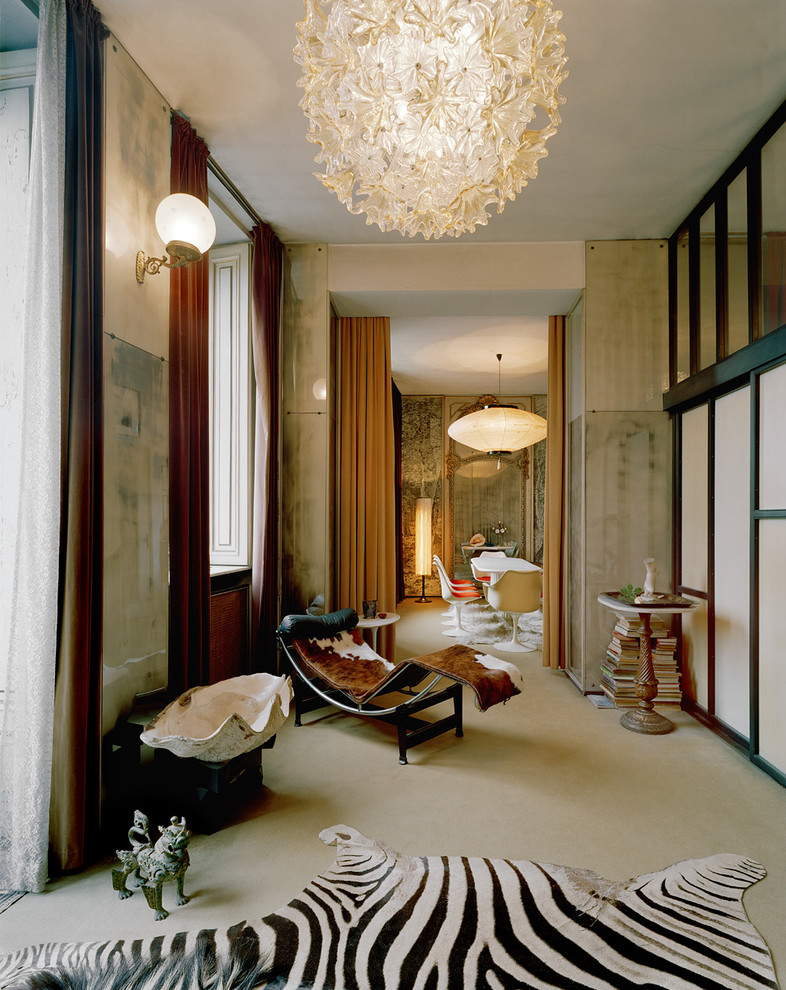 Inspiration for an eclectic living room in Turin with carpet.