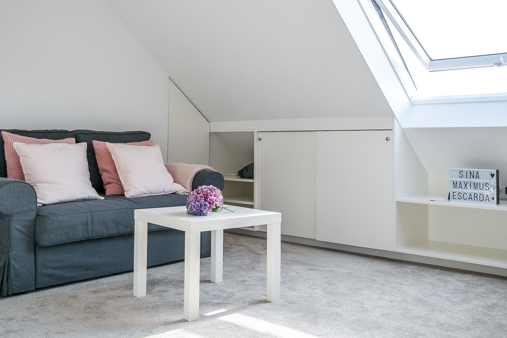 Mittelgroßes Modernes Wohnzimmer mit Teppichboden in Dortmund