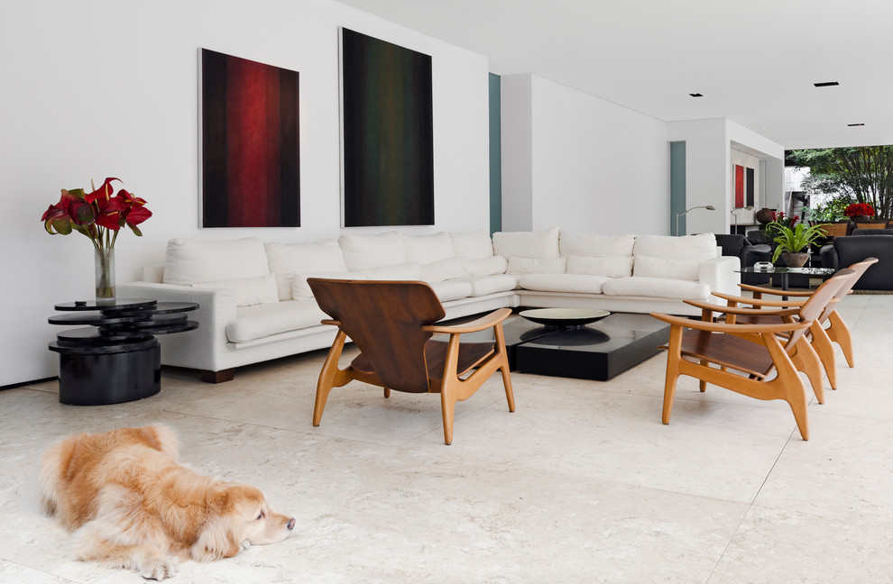Idee per un soggiorno moderno aperto e di medie dimensioni con sala formale, pareti bianche, pavimento beige e nessuna TV