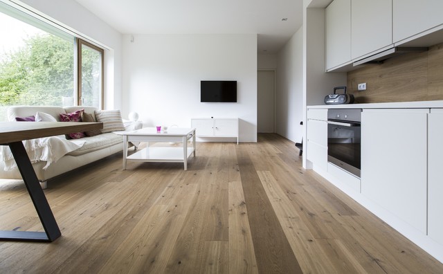 Privathaus Bayern - Boden, Möbel und Wandverkleidung aus Eiche - Rustic -  Living Room - Other - by Admonter_Holzindustrie AG | Houzz IE