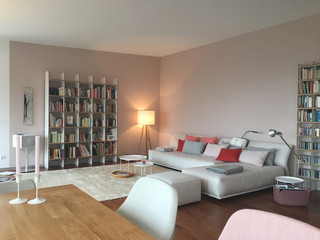 モダンスタイルのリビング ピンクの壁 のインテリア実例画像 21年8月 Houzz ハウズ