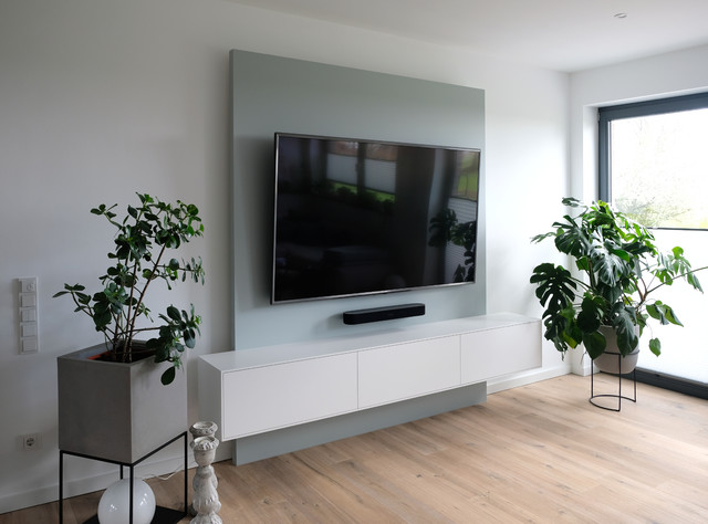TV-Wand - Modern - Wohnzimmer - Düsseldorf - von Mantz GmbH & Co. KG | Houzz