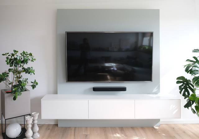 TV-Wand - Contemporary - Family Room - Dusseldorf - by Mantz GmbH & Co. KG  | Houzz