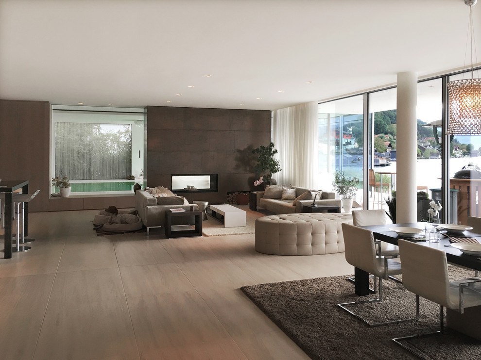 This is an example of a contemporary living room in Munich.