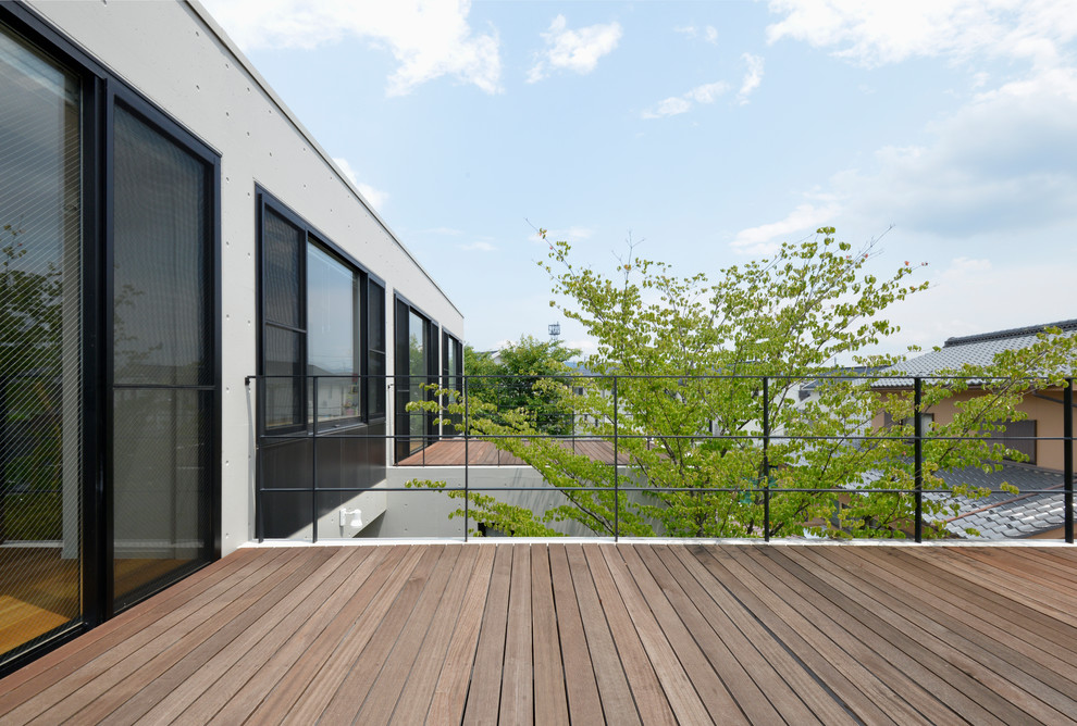 Exemple d'une terrasse moderne avec aucune couverture.