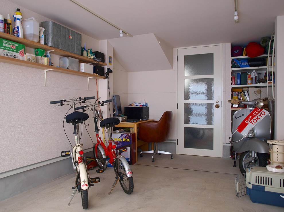 Свежая идея для дизайна: гараж в стиле лофт для одной машины - отличное фото интерьера