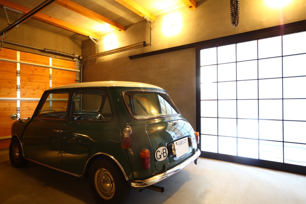 名古屋にあるインダストリアルスタイルのおしゃれなガレージ (1台用) の写真
