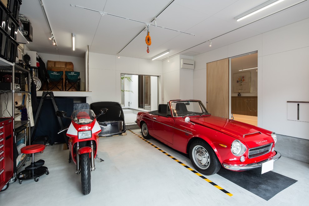 Inspiration for a contemporary garage in Kyoto.