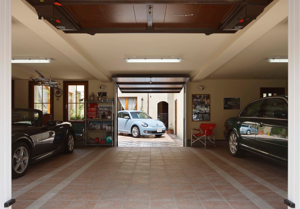 愛してやまない車と生きる - Mediterranean - Garage - Tokyo - by （株）参會堂 | Houzz