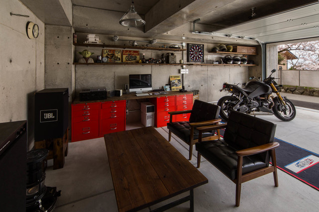 石切のガレージハウス・大阪 - Industriel - Garage - Osaka