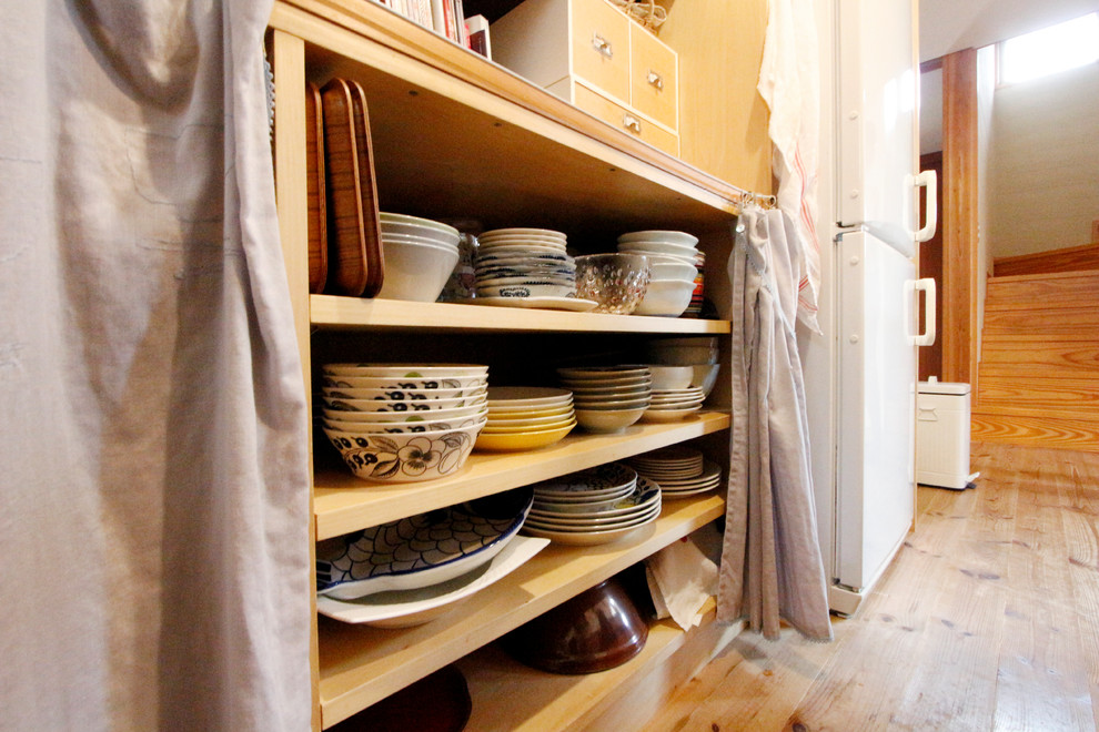 Inspiration for a world-inspired kitchen in Tokyo Suburbs.
