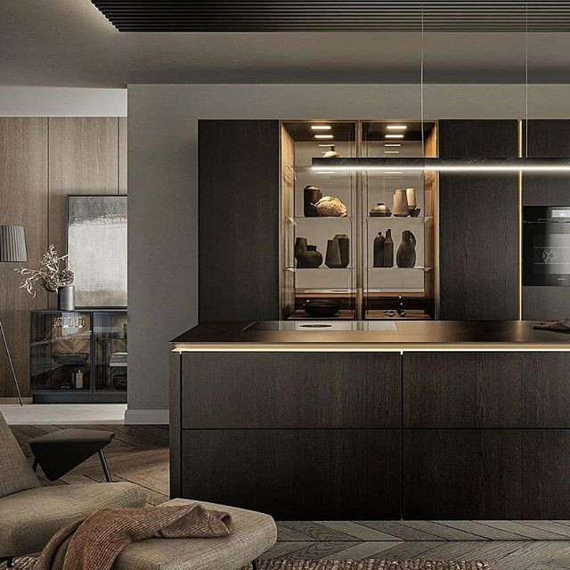 Ejemplo de cocina moderna abierta con armarios con paneles lisos, puertas de armario de madera en tonos medios, salpicadero marrón, una isla y encimeras grises