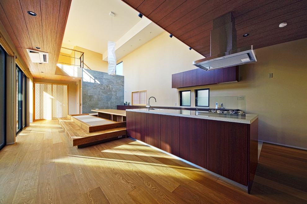 Inspiration for a modern kitchen in Tokyo Suburbs.