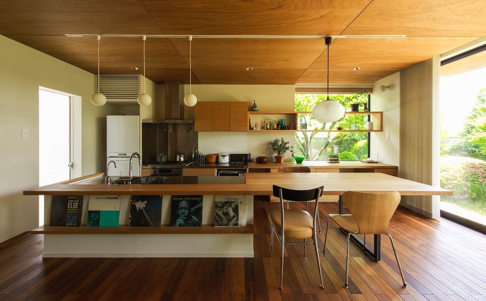 Design ideas for a contemporary kitchen in Osaka.
