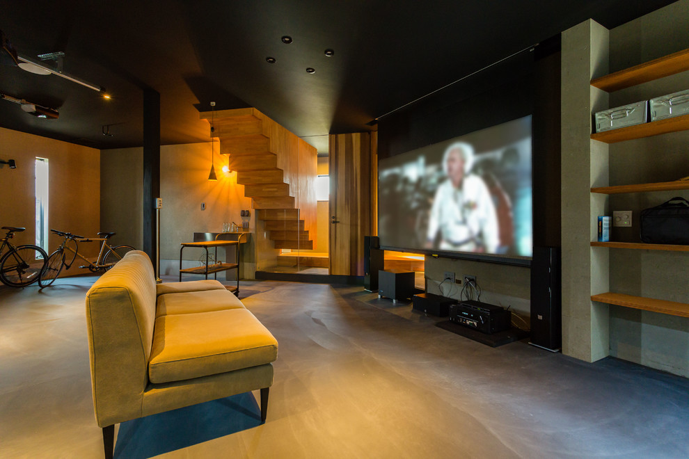 Свежая идея для дизайна: домашний кинотеатр в стиле лофт - отличное фото интерьера