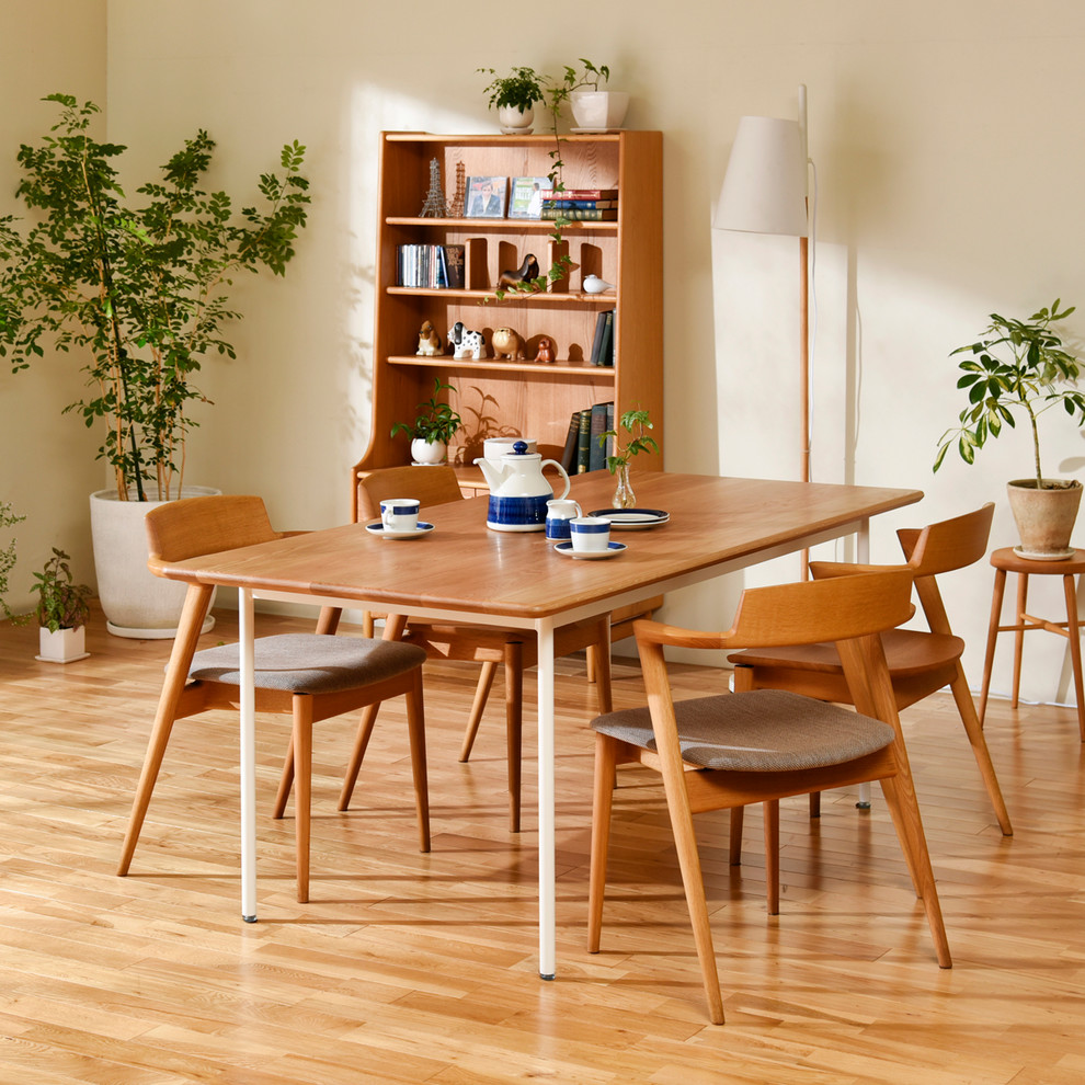 Design ideas for a scandi dining room in Tokyo.