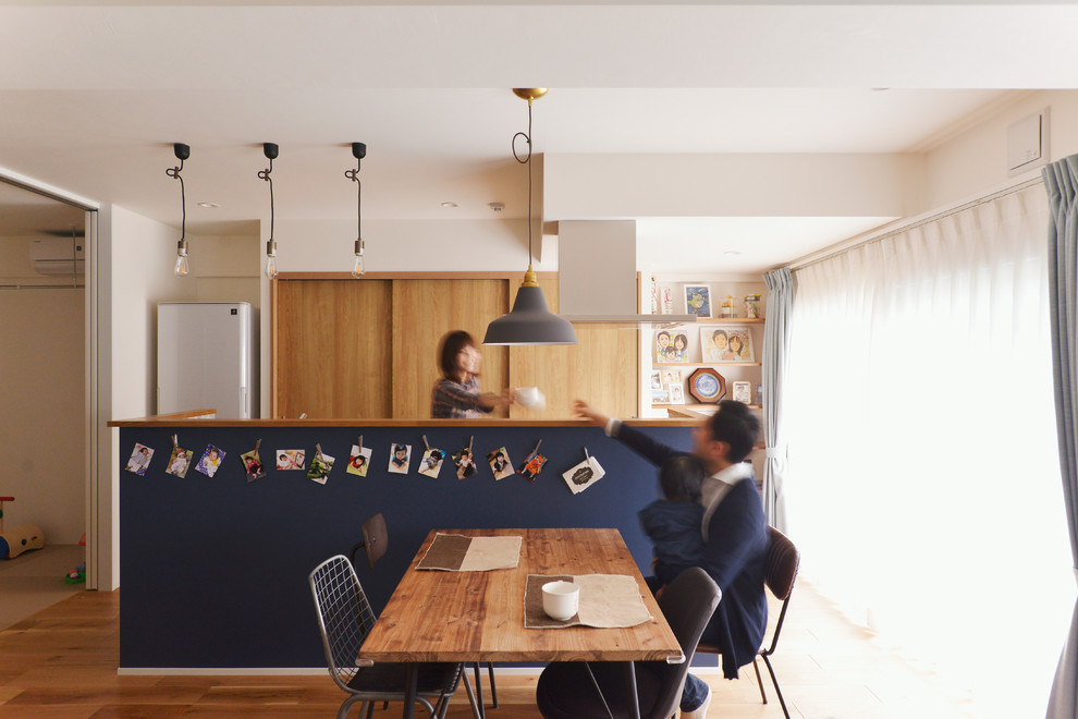 Inspiration for a world-inspired dining room in Tokyo Suburbs.