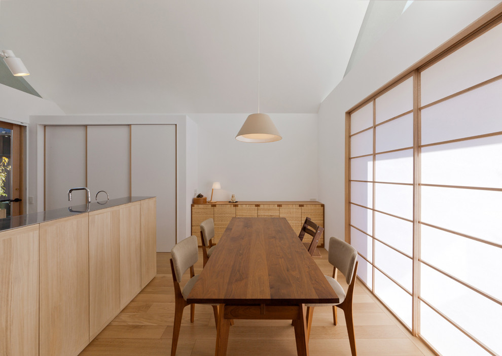 Design ideas for a dining room in Nagoya.