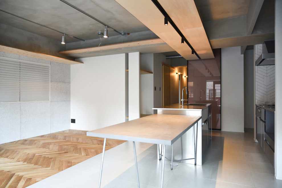 Inspiration for a contemporary dining room remodel in Fukuoka