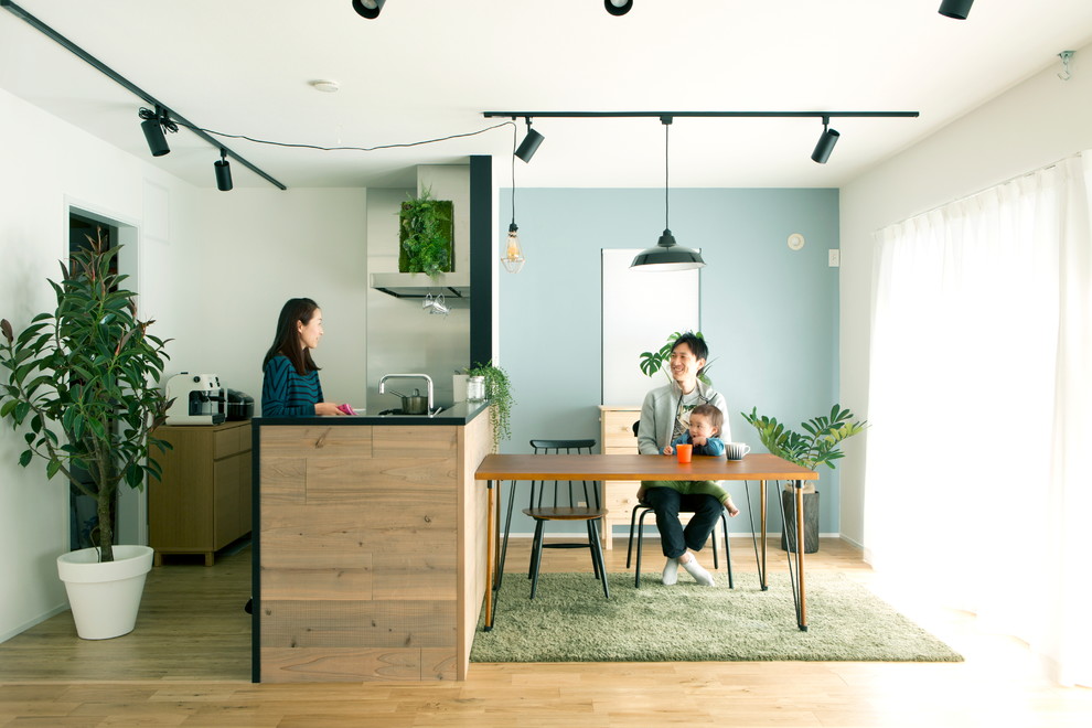 Idée de décoration pour une salle à manger nordique.